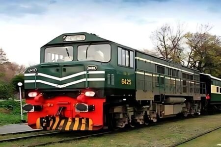 Pak Railway Announces To Run a Special ‘Summer Vacation’ Train